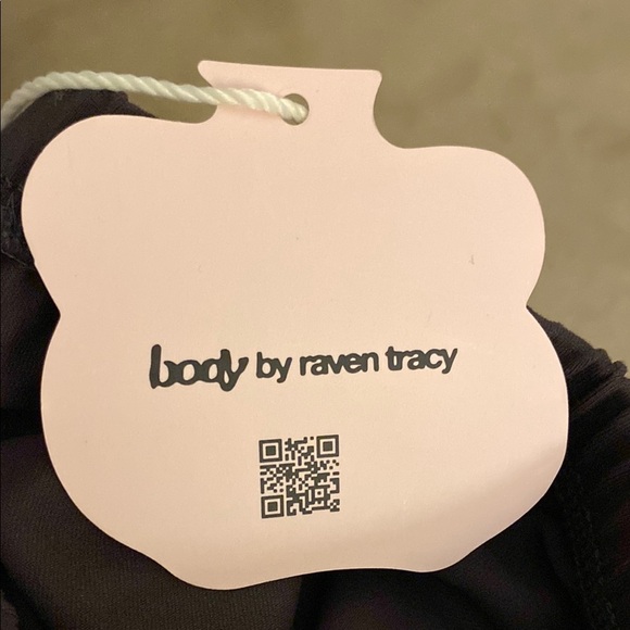 ***NWT*** BODY BY RAVEN TRACY GREY LEGGINGS SIZE SMALL - Picture 10 of 11